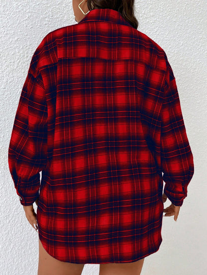 قميص طباعة مربع النقش منخفض الاكتاف مقاس كبير