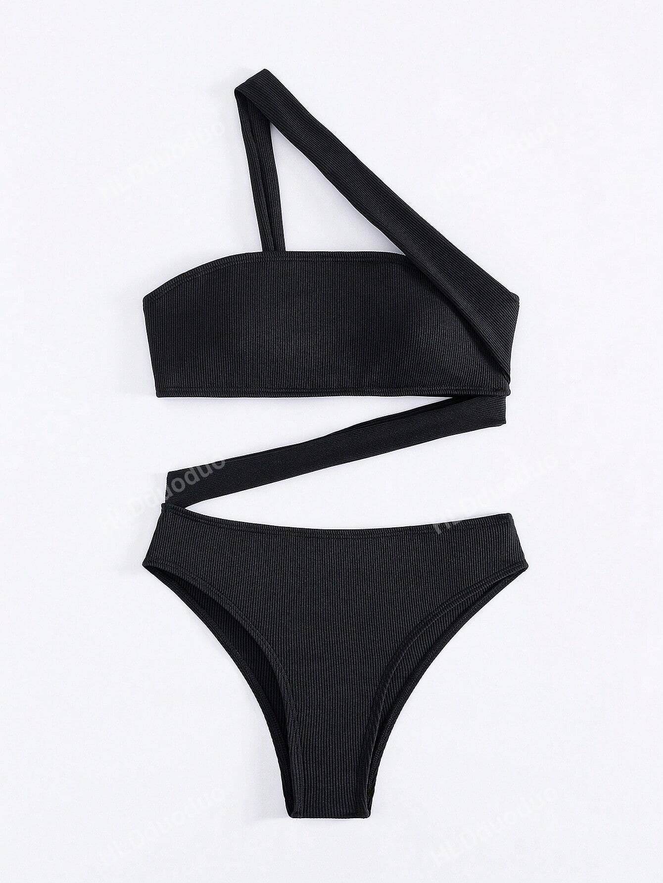 مايوه نسائي واحد الكتف مفتوح بطريقة مثيرة للأهتمام