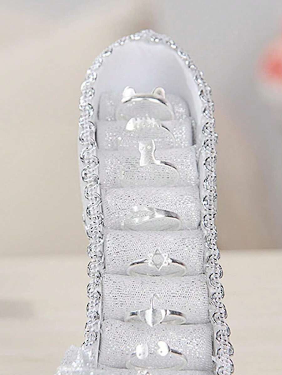 صندوق تخزين مجوهرات و حلقات على شكل حذاء كعب عالي فضي اللون