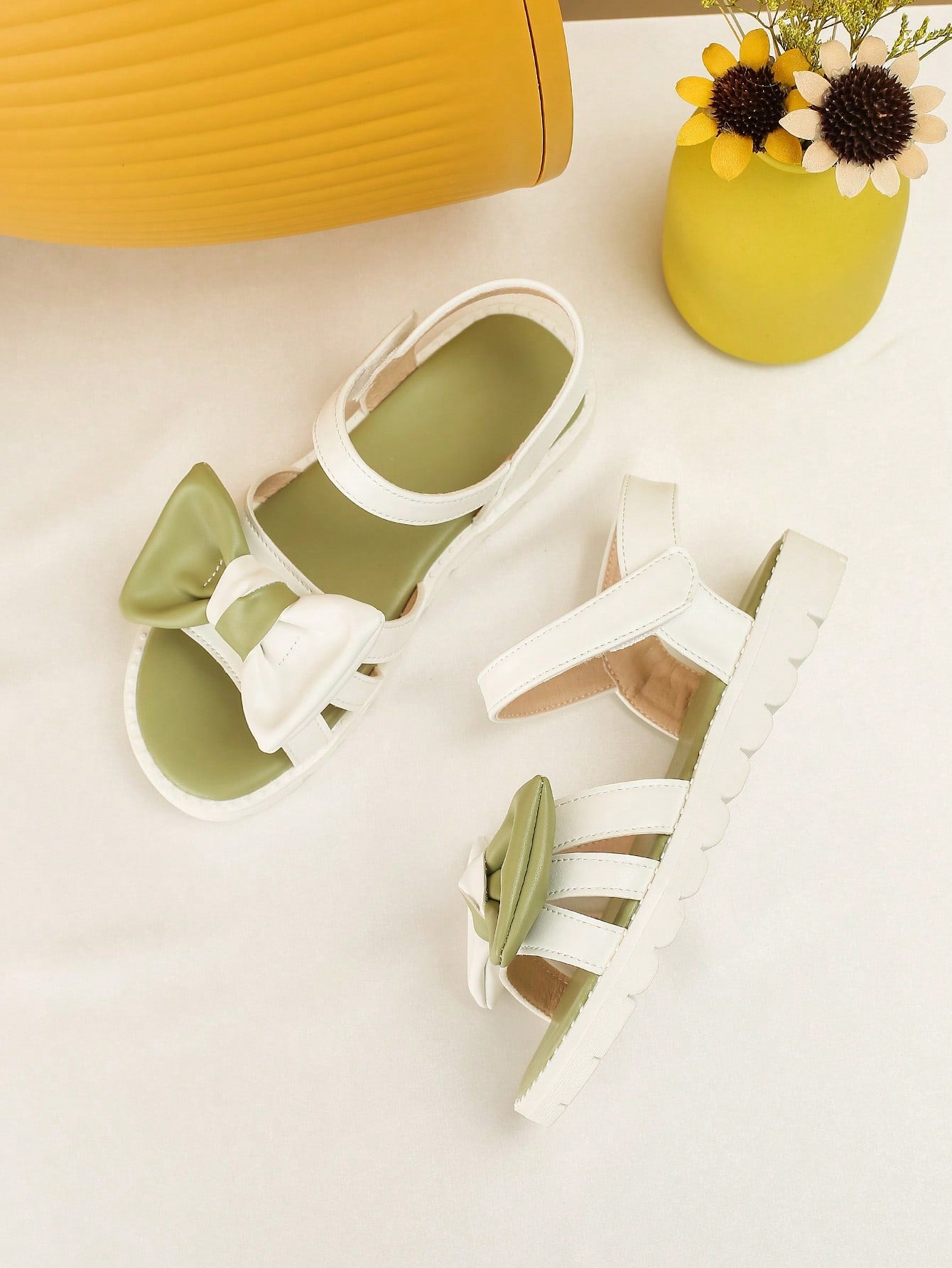 صنادل مسطحة للفتيات موضة مريحة مضادة للانزلاق في الصيف للأطفال