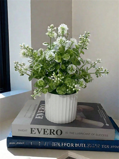 نبات اصطناعي مزروع في وعاء لديكور المنزل