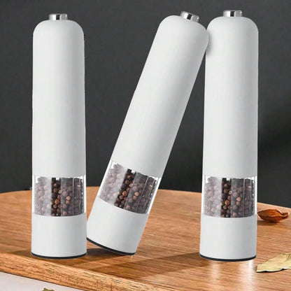 قطعة واحدة من مطحنة الملح والفلفل الكهربائية التي تعمل بالبطارية (البطارية غير متضمنة)، مسند مطحنة مجاني، تشغيل تلقائي بيد واحدة، خشونة قابلة للتعديل، مطحنة توابل أوتوماتيكية مع خشونة قابلة للتعديل، مثالية للطهي المنزلي والشواء، أبيض
