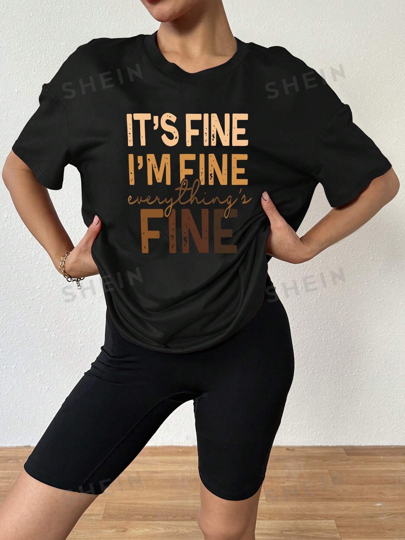 قميص واسع بتصميم بسيط وكتف منخفض للرجال