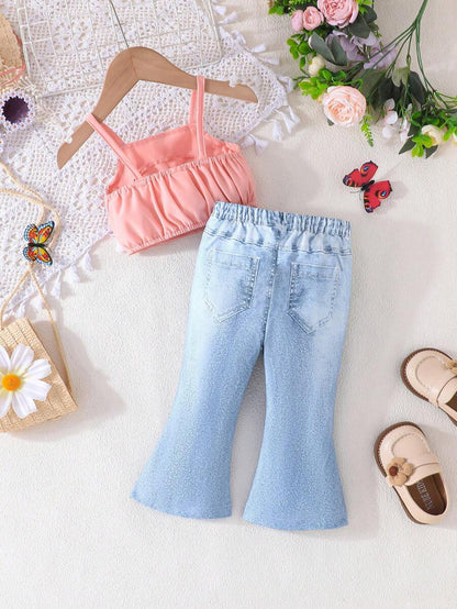 طقم طفلة صغيرة