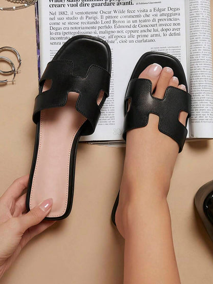 صنادل نسائية