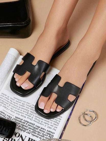 صنادل نسائية