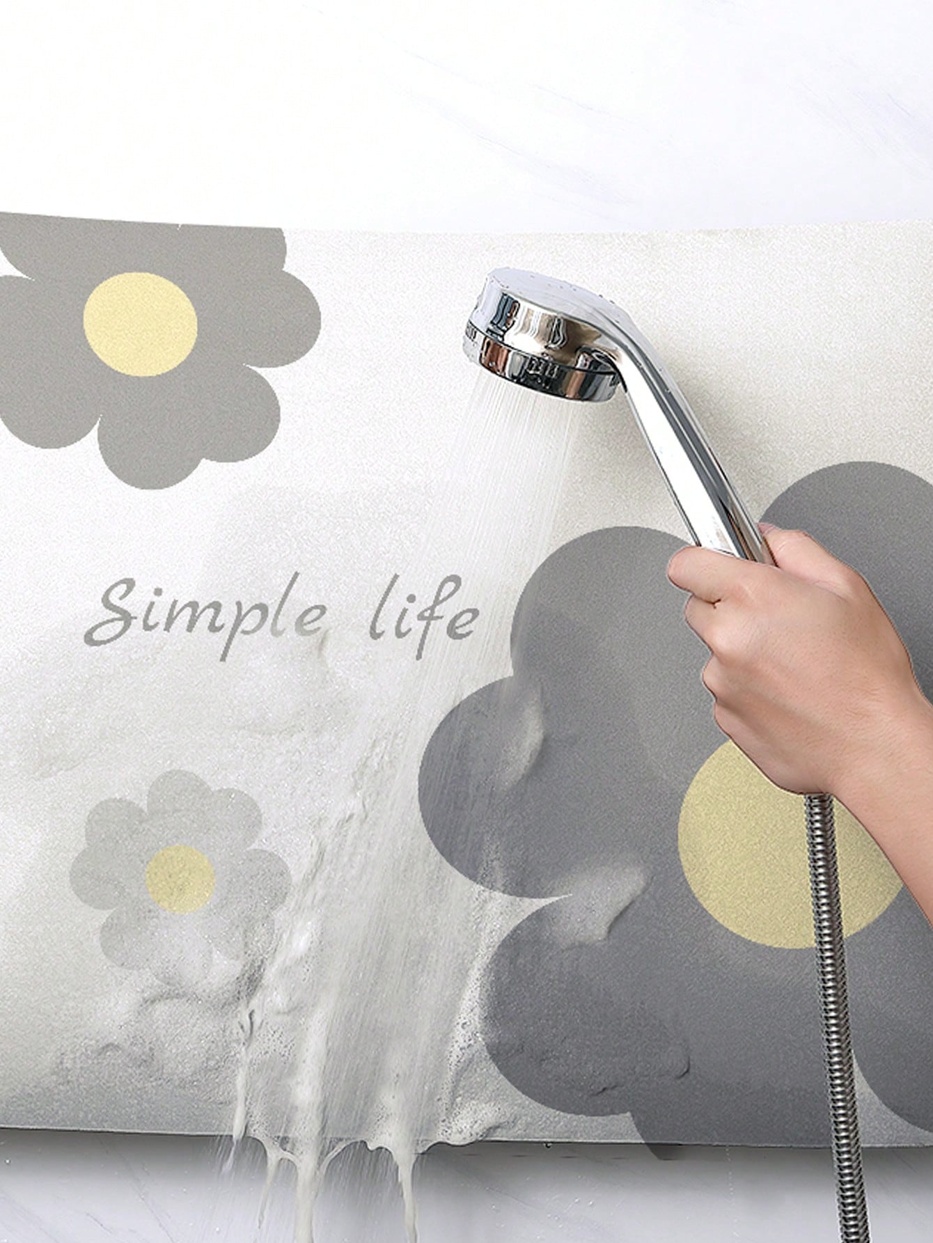 حصيرة تجفيف للمطبخ مصنوعة من مادة البوليستر بأسلوب حياة بسيط وزهور على خلفية بيضاء على أسلوب الحداثة المتناغم والمناسبة للحياة اليومي