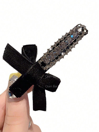 قطعتان من مشابك الشعر الفاخرة الخفيفة الفاخرة ذات الزهور العتيقة بأحجار الراينستون الرمادية للنساء، مناسبة للأشعار المنسدلة.