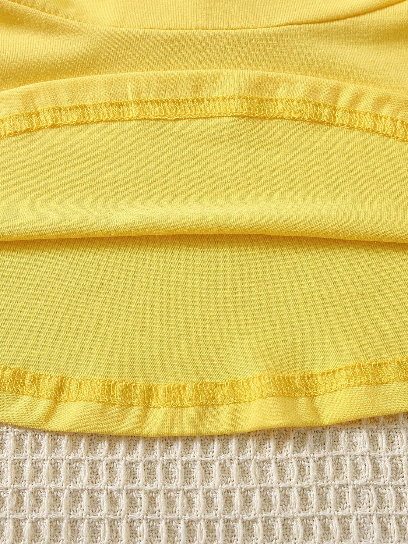 فستان بولو كاجوال للبنات الرضع بتطريز زنبور العسل على الياقة لفصل الصيف