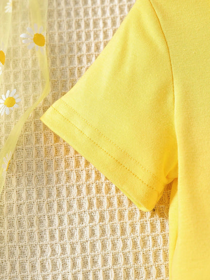 فستان بولو كاجوال للبنات الرضع بتطريز زنبور العسل على الياقة لفصل الصيف