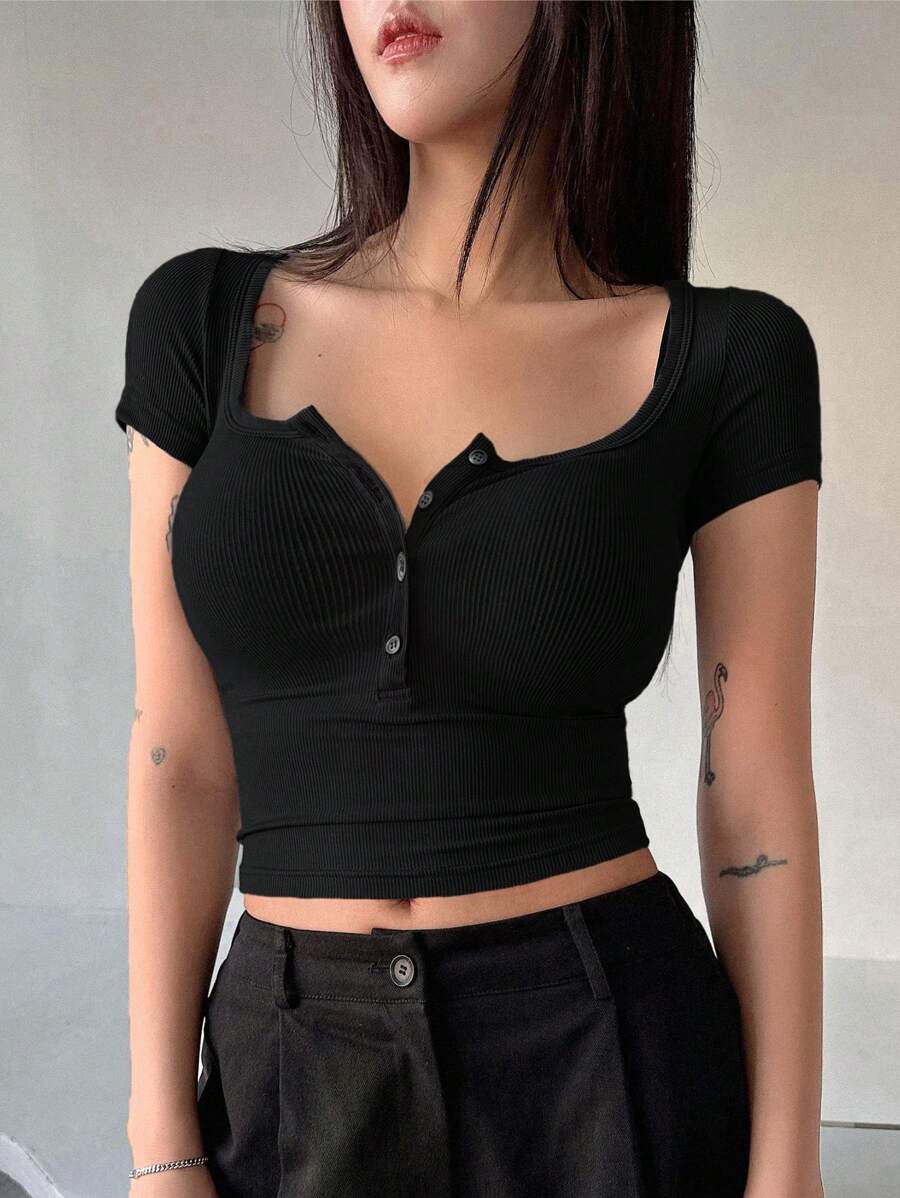 تي شيرت نسائي