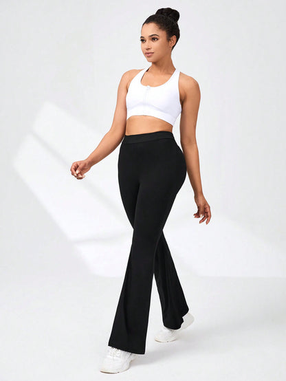 سروال رياضي بقصة واسعة وخصر مطاطي خلفي بتفاصيل مجعدة