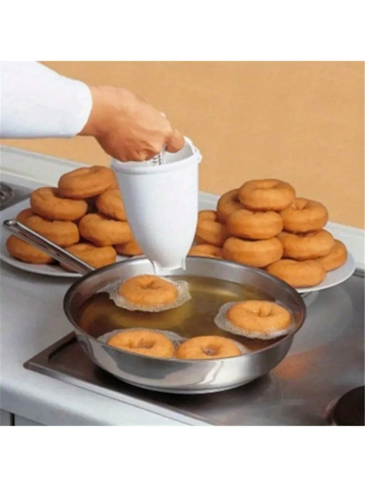 جهاز عمل الدونات بطابع الكيك وقوالب صنع الكعك والطباعة عليها مصنوعة من البلاستيك خفيفة وسريعة وسهلة الاستخدام لصنع الدونات