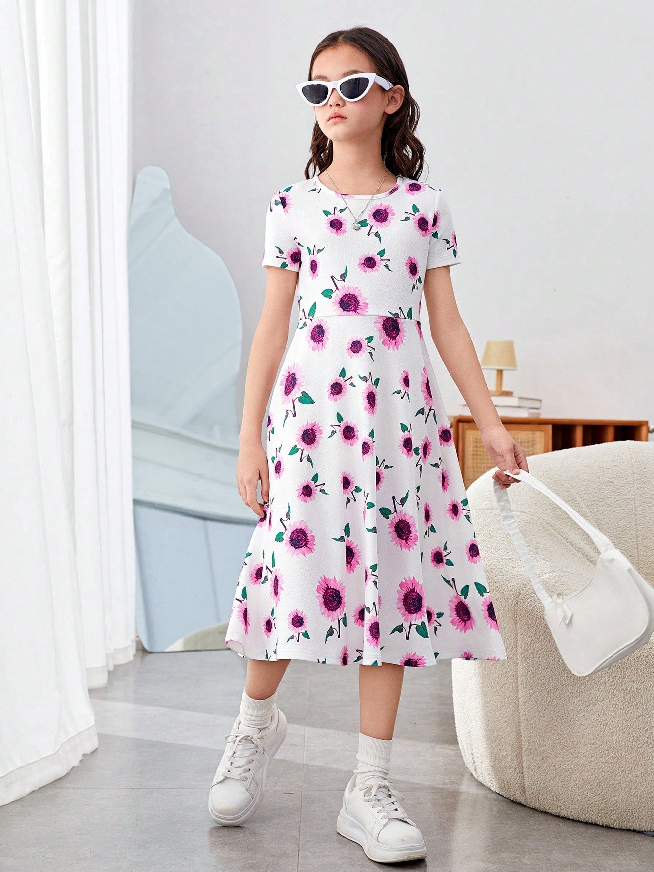 فتيات المراهقة فوق الصغرى فستان محبوك بطبعة زهور وياقة دائرية وحزام واكمام قصيرة