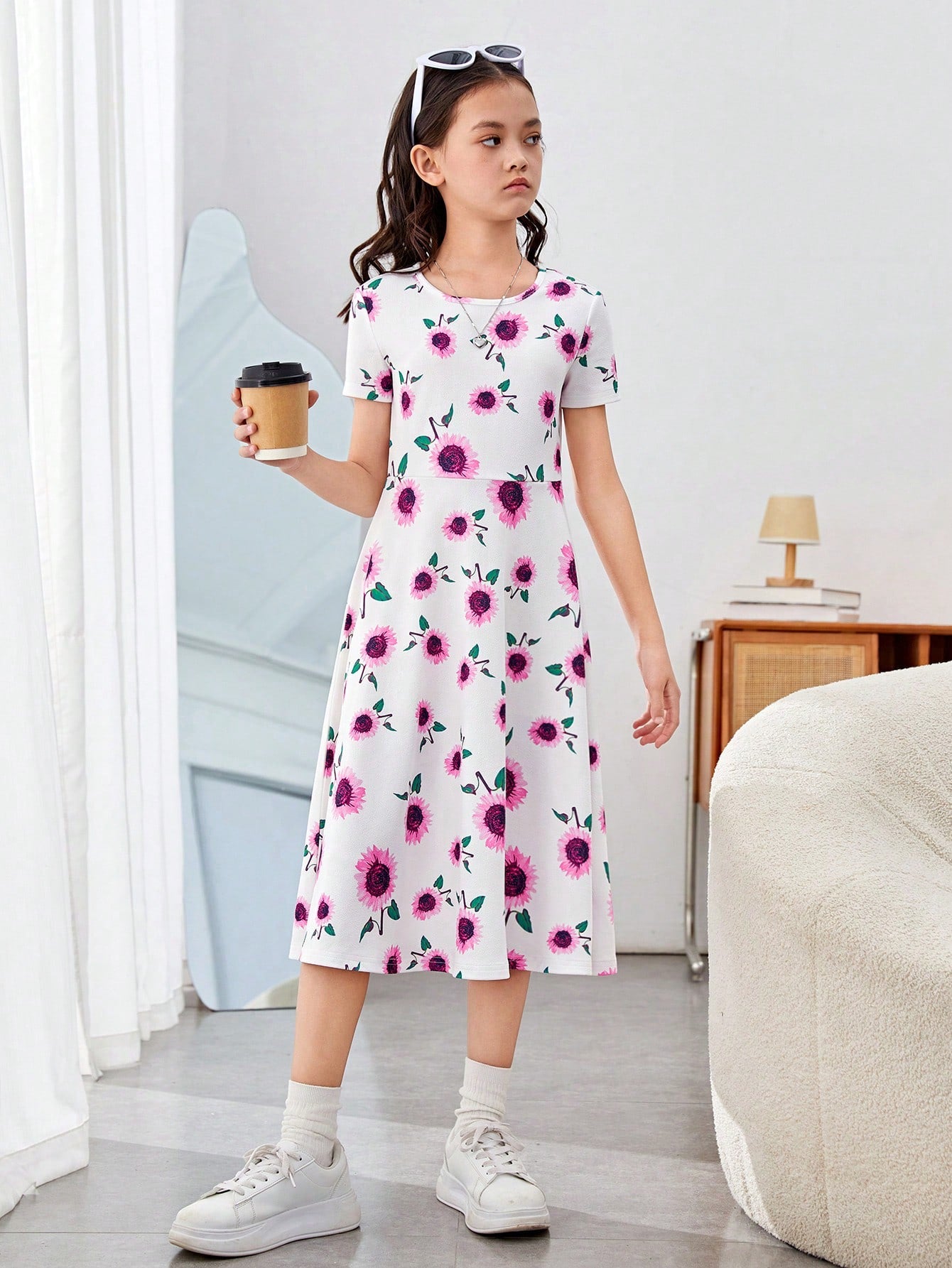 فتيات المراهقة فوق الصغرى فستان محبوك بطبعة زهور وياقة دائرية وحزام واكمام قصيرة