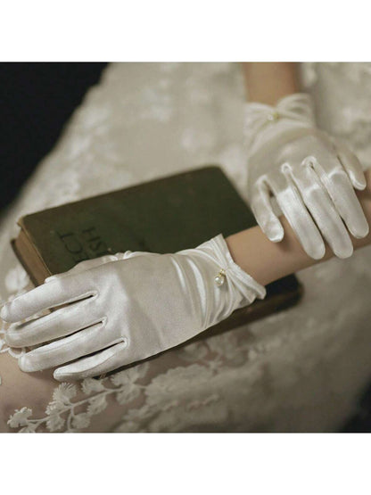قفازات عروس بنات اللؤلؤ الأبيض المطاطية قصيرة من الساتان الشفاف للعروس