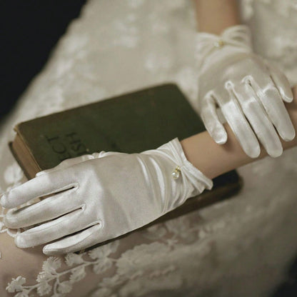 قفازات عروس بنات اللؤلؤ الأبيض المطاطية قصيرة من الساتان الشفاف للعروس