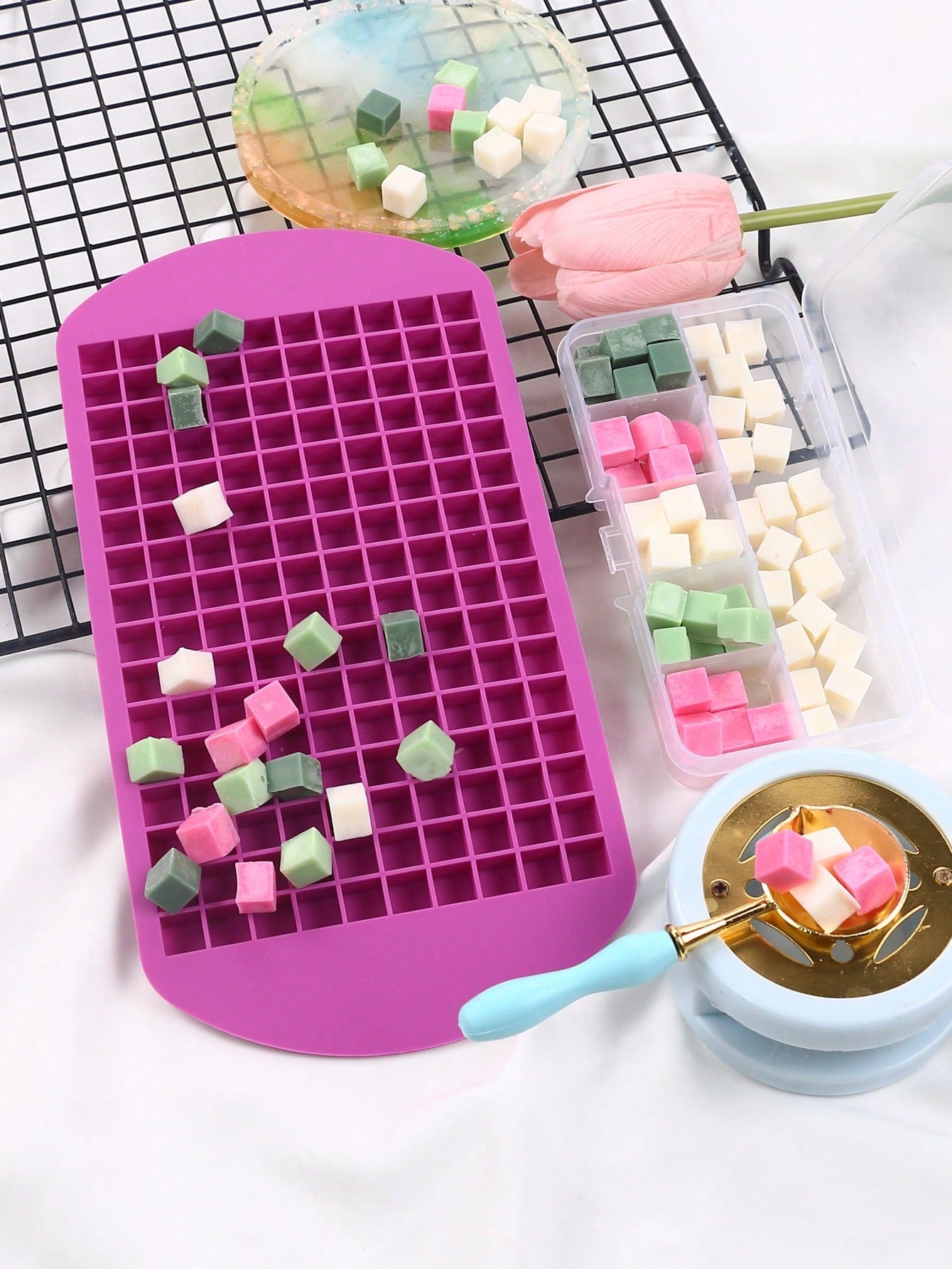 حبات شمع صغيرة مربعة بسعة 160 حفرة لصنع قوالب السيليكون/قوالب قطرات الشوكولات