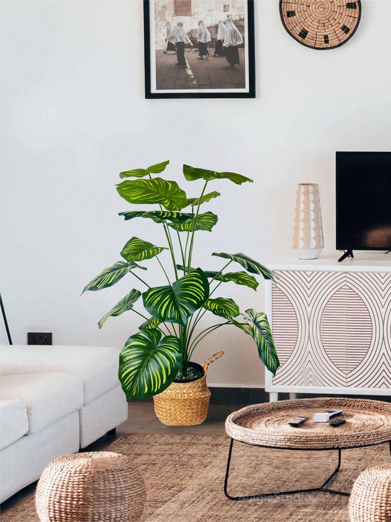 نبات صناعي كبير بحجم 35.48 بوصة ب-18 فرع تمثل أوراق كأنها ظهر السلحفاة وأوراق الأناناس الخضراء مزينة بأوراق كبيرة مخططة مصطنعة للتزيين يستخدم في المكاتب و غرف المعيشة و غرف النوم والمطابخ مصنوع من بلاستيك صناعي خضراء لا يأتي مع الأواني الزراعية