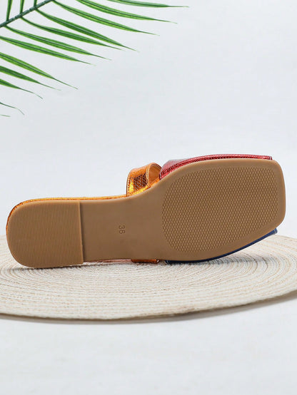 صنادل نسائية مسطحة بعدة أشرطة مناسبة لفصل الصيف، تزيينات للعطلة، مضادة للانزلاق، أنيقة، عارضة ومتعددة الاستخدامات