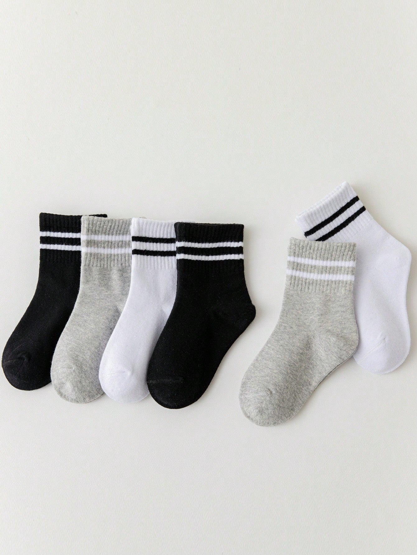 جوارب كاحل منتصف الساق للرياضة الرجالية والنسائية مزيج بارتين مخططة (رمادي/أسود/أبيض) 3أزواج/مجموعة