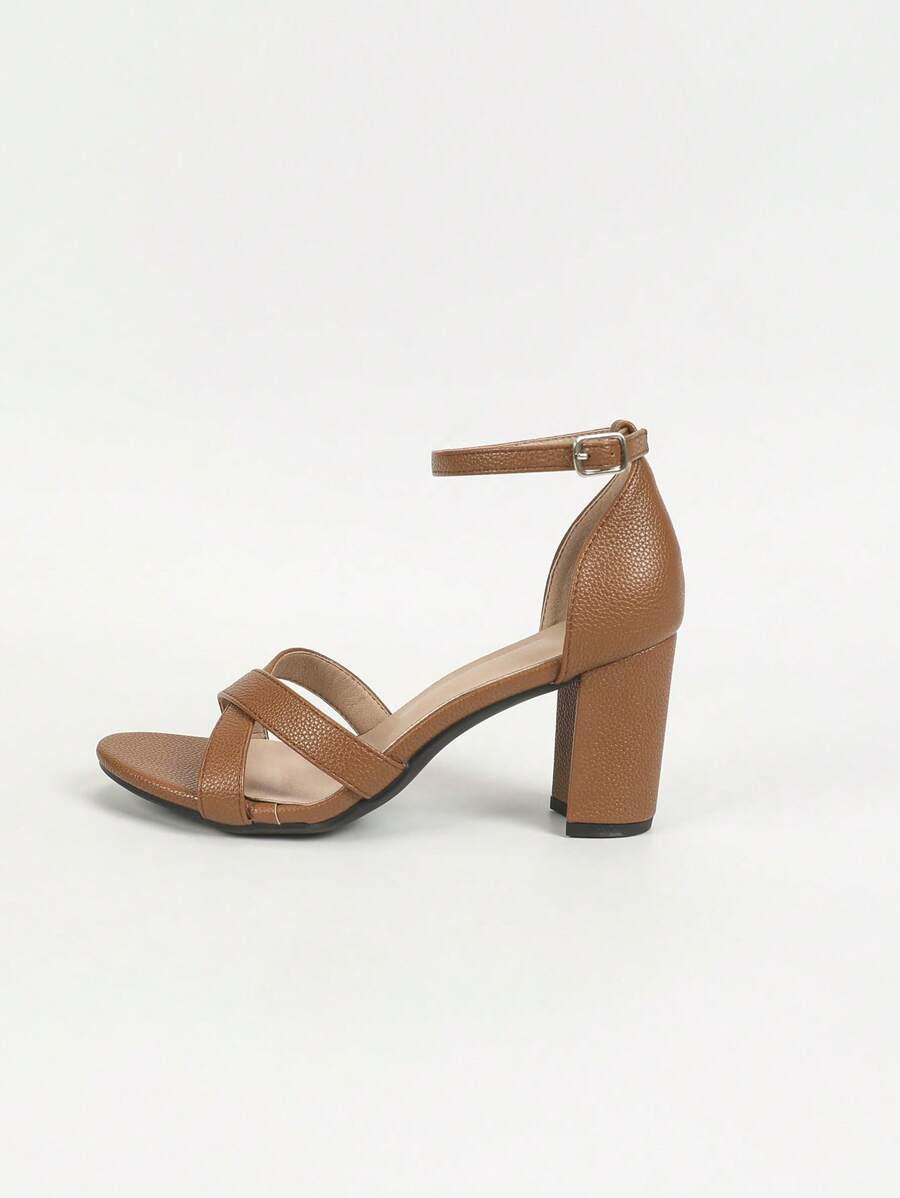 صنادل كعب نسائي