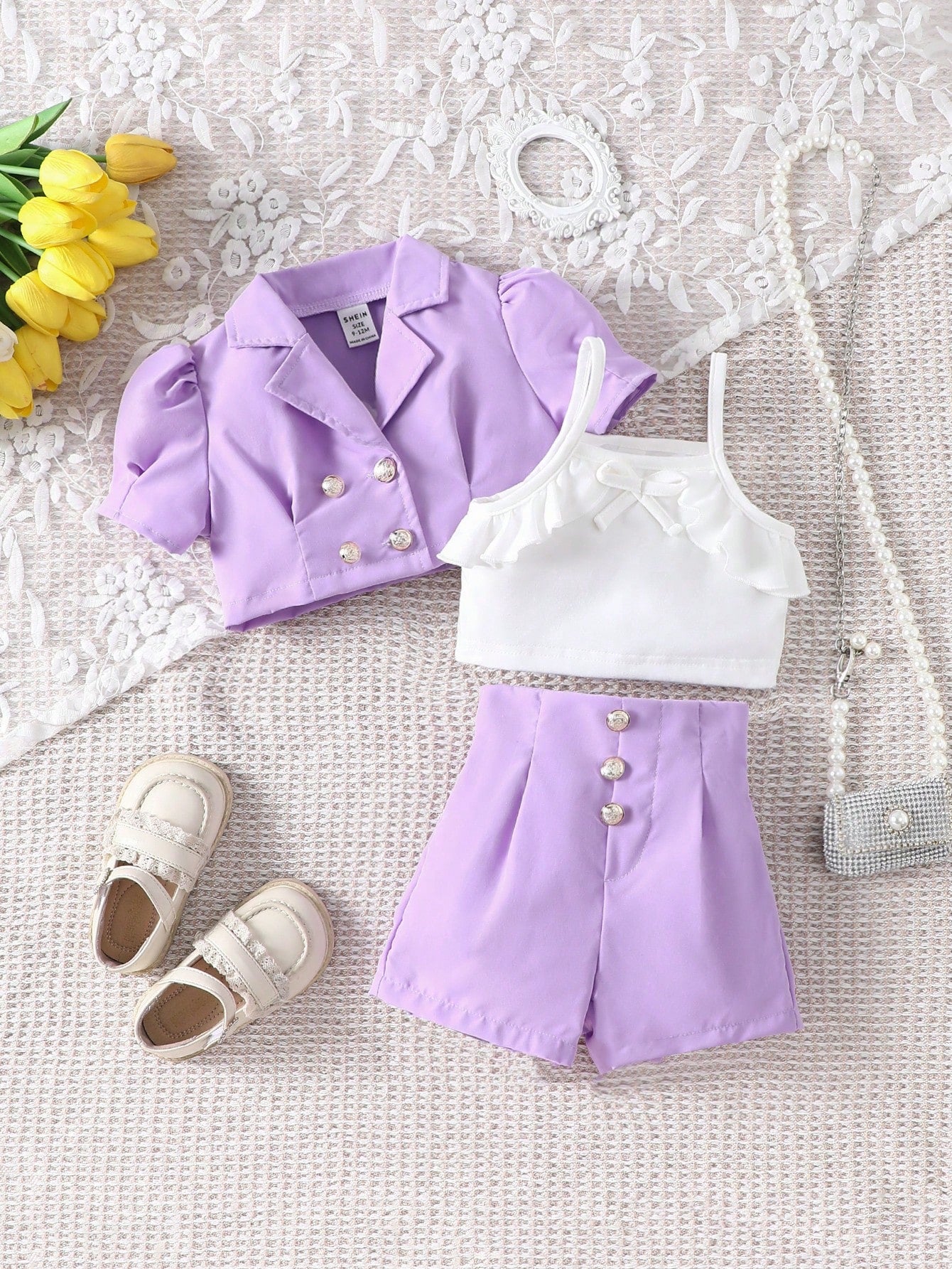 أطقم للأطفال البنات