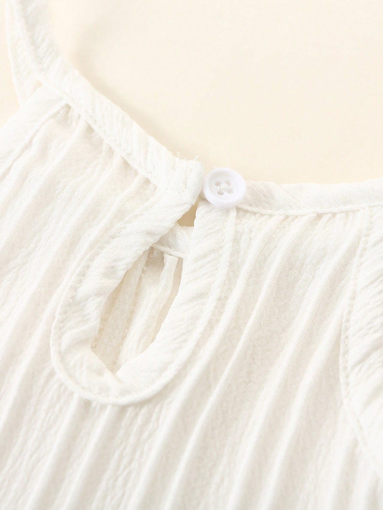 طقم قميص قصير للفتيات الصغيرات بنمط العطلة وسروال مزين بالزهور