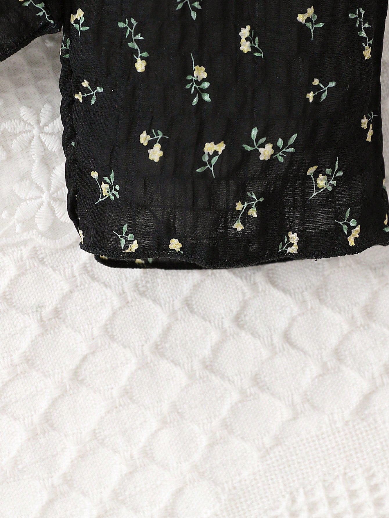 أطقم للأطفال البنات