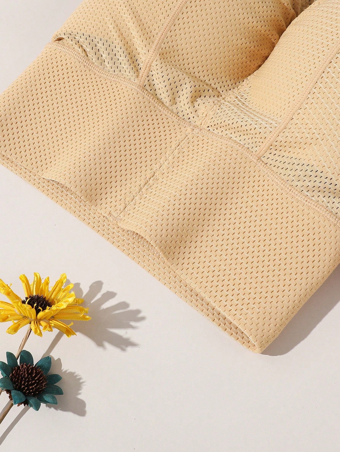 سروال تنحيف شبكي للفخذين منفوش