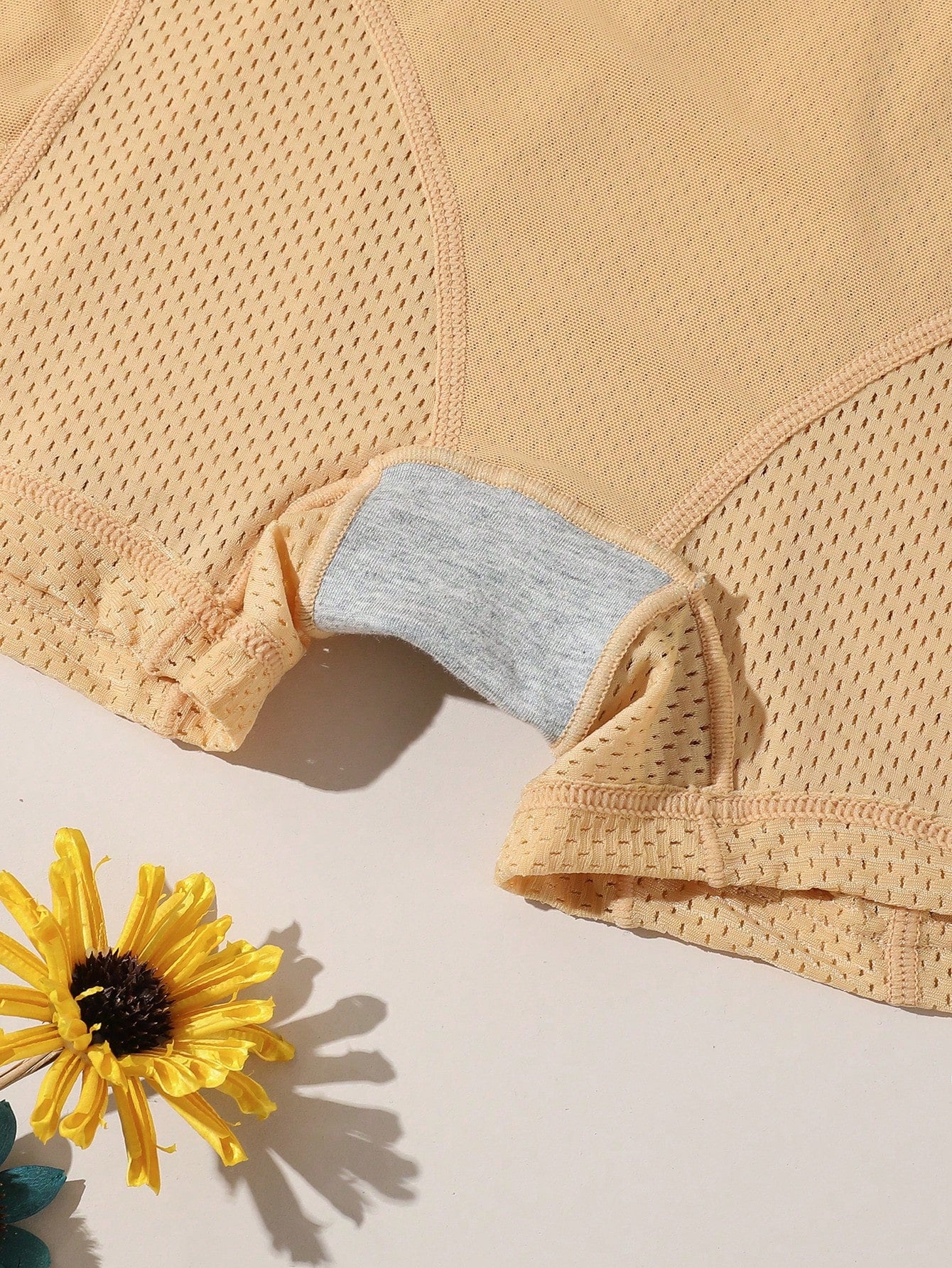 سروال تنحيف شبكي للفخذين منفوش