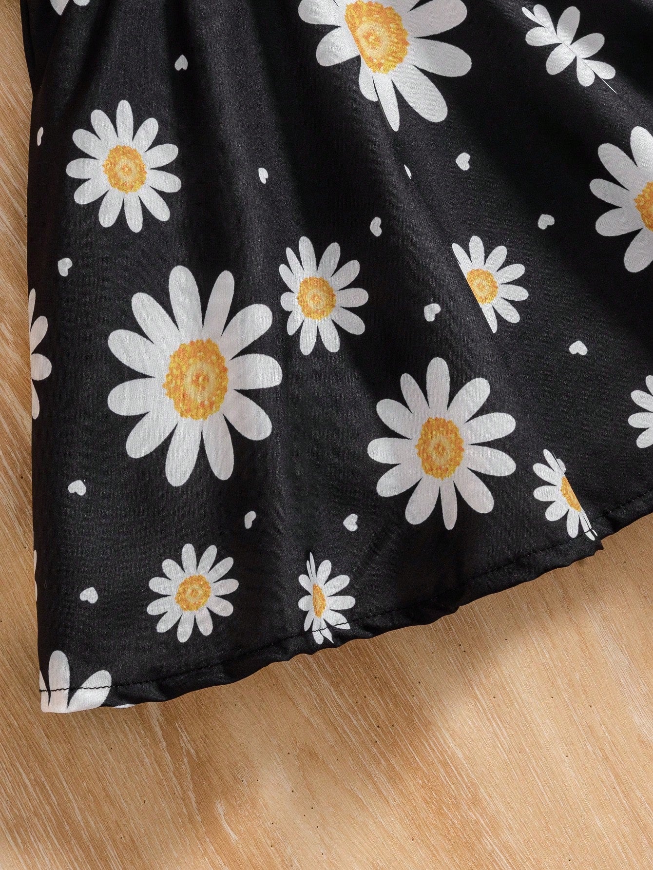 فستان طفلة بطبعة زهور، مزين بحزام ورباط الخصر