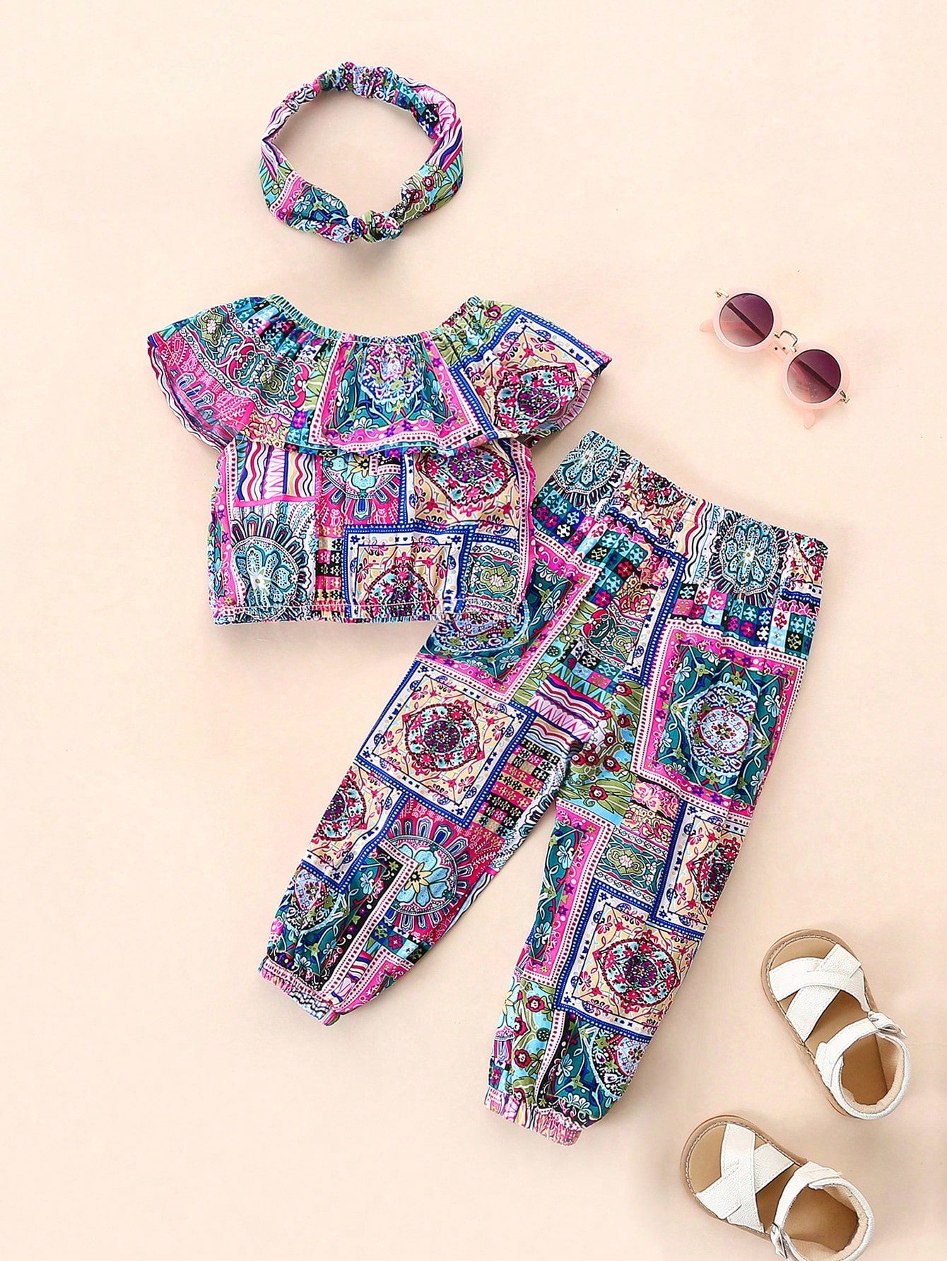 مجموعة الفتاة الرضيعة المكونة من القمة والبنطلون وعقال الملحقات مع طباعة الوشاح وشريط التمويه