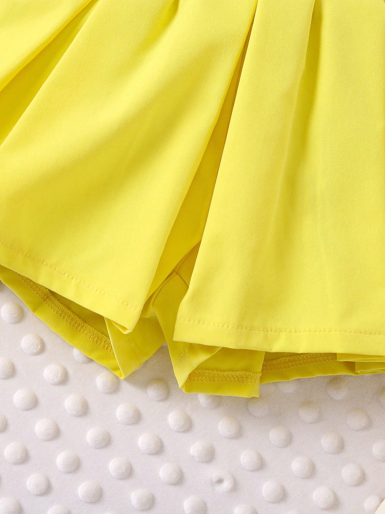 توب البنات الرضع من الشبكة بشريط مضفر وتزيين زهري ثلاثي الأبعاد وتنورة مجسمة