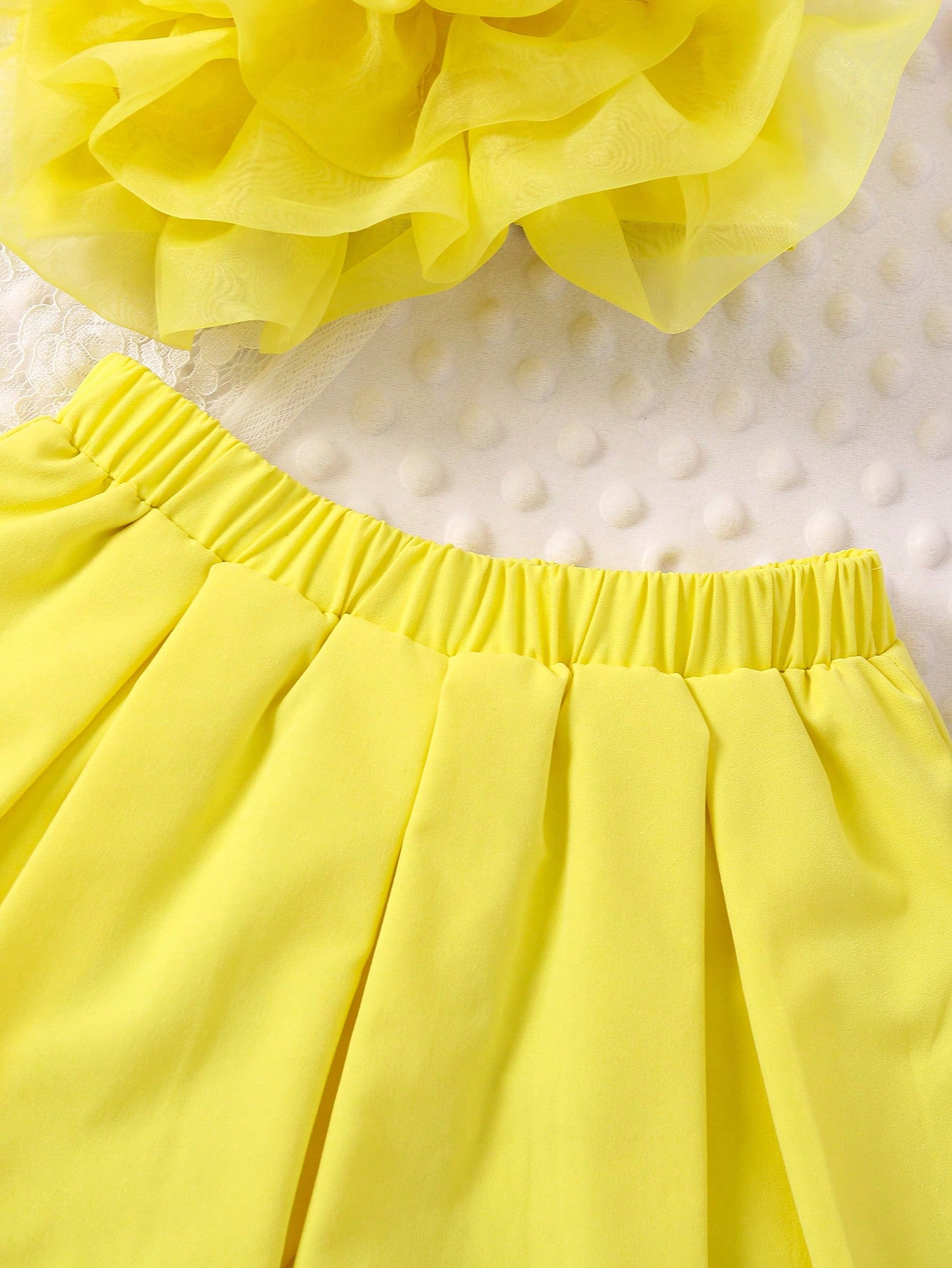 توب البنات الرضع من الشبكة بشريط مضفر وتزيين زهري ثلاثي الأبعاد وتنورة مجسمة