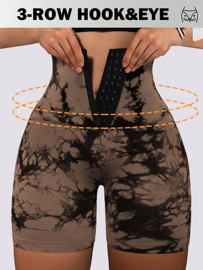 شورت رياضي للسيدات بعينة ملونة و حبكة الخطاف