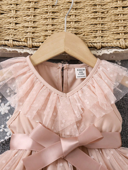 فستان الكم الأميرة للأطفال الرضع - مفرود مقلّم بالنقط الصيفي مع خصر مجمّع وجلبة شبكية بدون أكمام