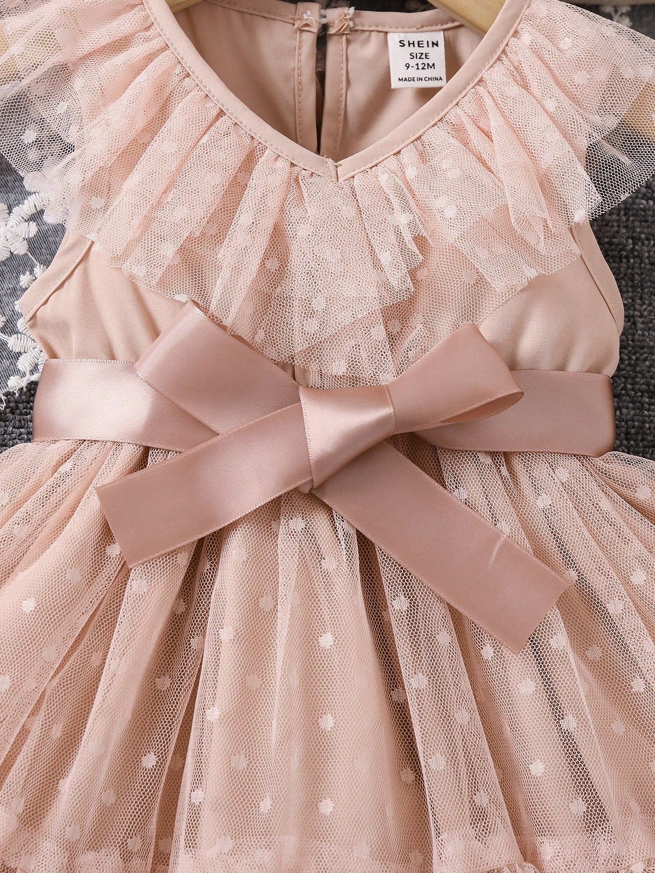 فستان الكم الأميرة للأطفال الرضع - مفرود مقلّم بالنقط الصيفي مع خصر مجمّع وجلبة شبكية بدون أكمام