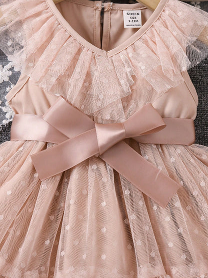 فستان الكم الأميرة للأطفال الرضع - مفرود مقلّم بالنقط الصيفي مع خصر مجمّع وجلبة شبكية بدون أكمام