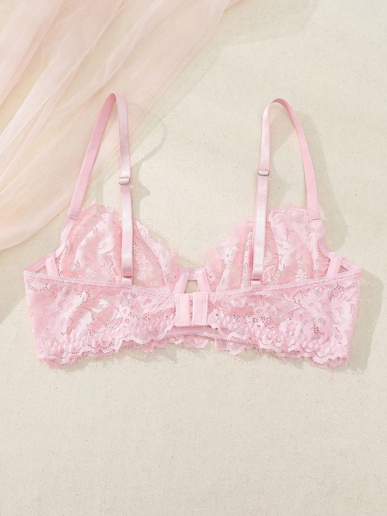 حمالة صدر مثيرة بدون ألوان للنساء مزينة بالدانتيل