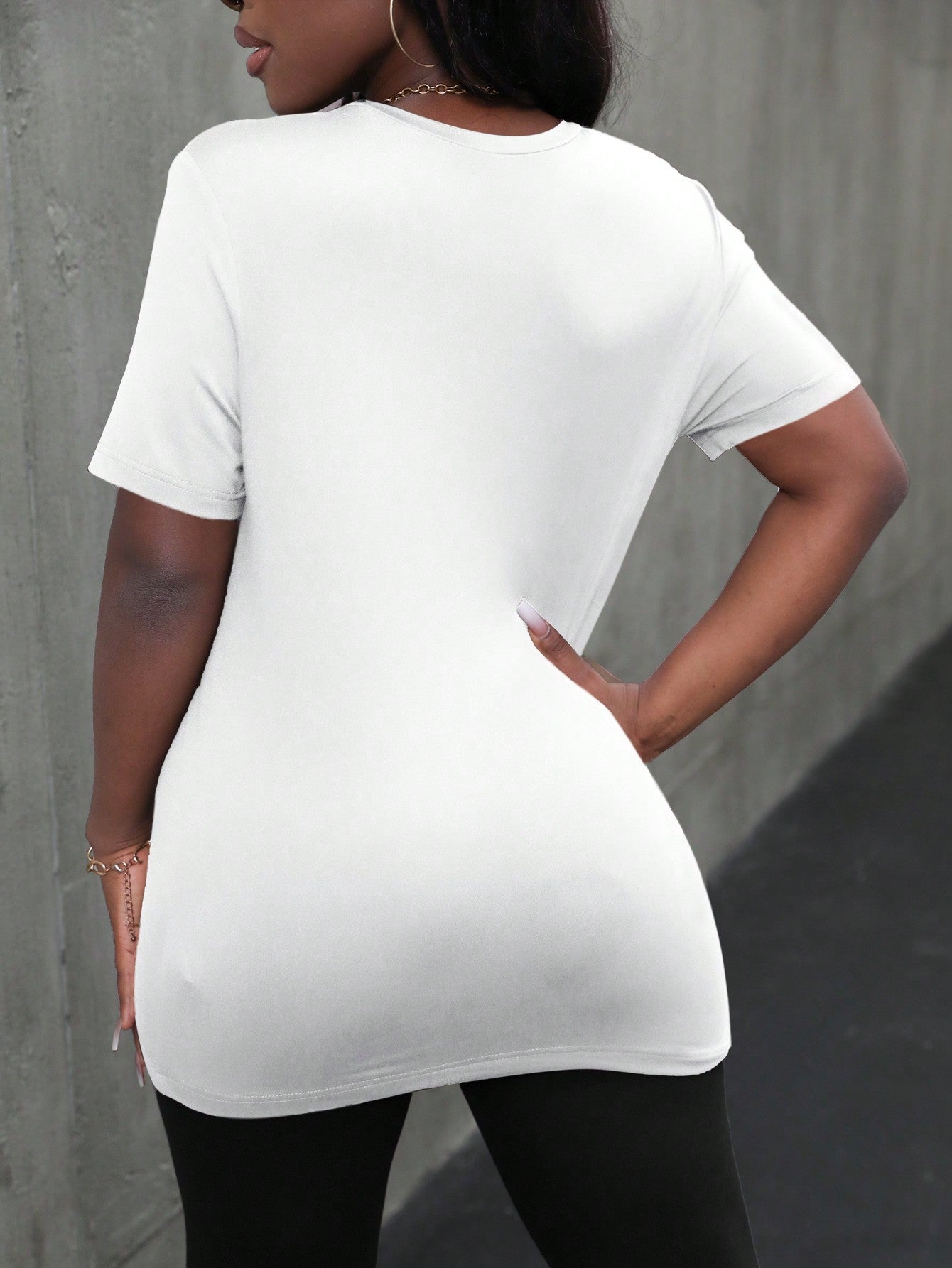 أطقم قطعتين نسائية