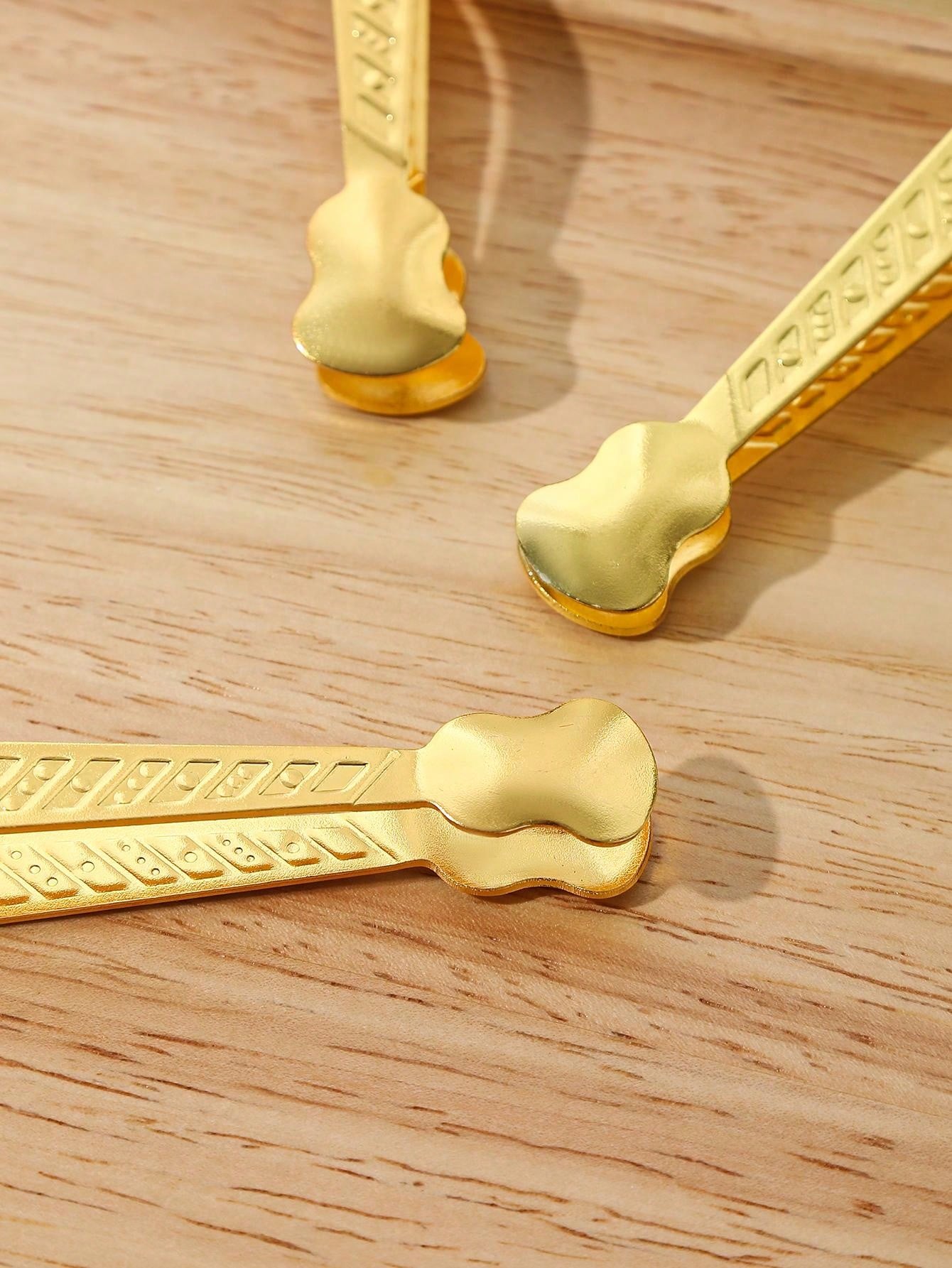 طقم مشبك العطور على شكل القرع الذهبي 4 قطع وطقم مشبك العطور على شكل القرع الذهبي 2 قطع