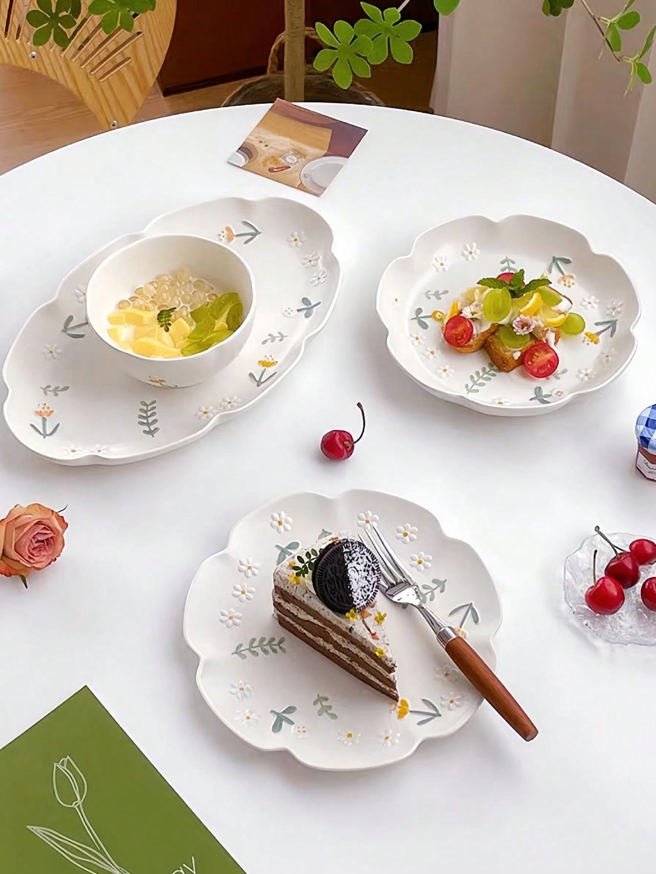 قطعة واحدة من طبق السيراميك