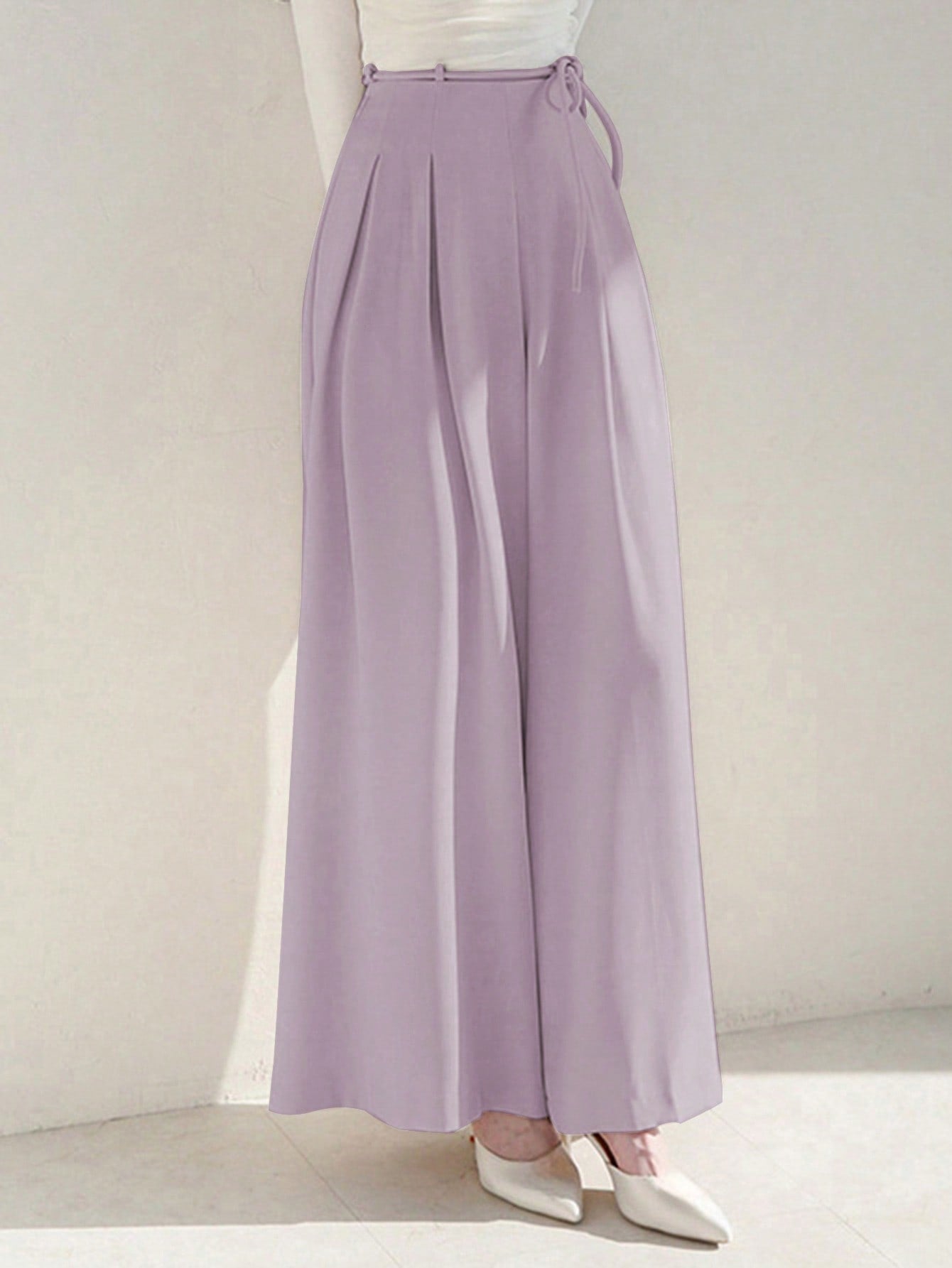 بنطلون نسائي بألوان ثابتة و أرجل واسعة مع حزام قابل للفصل