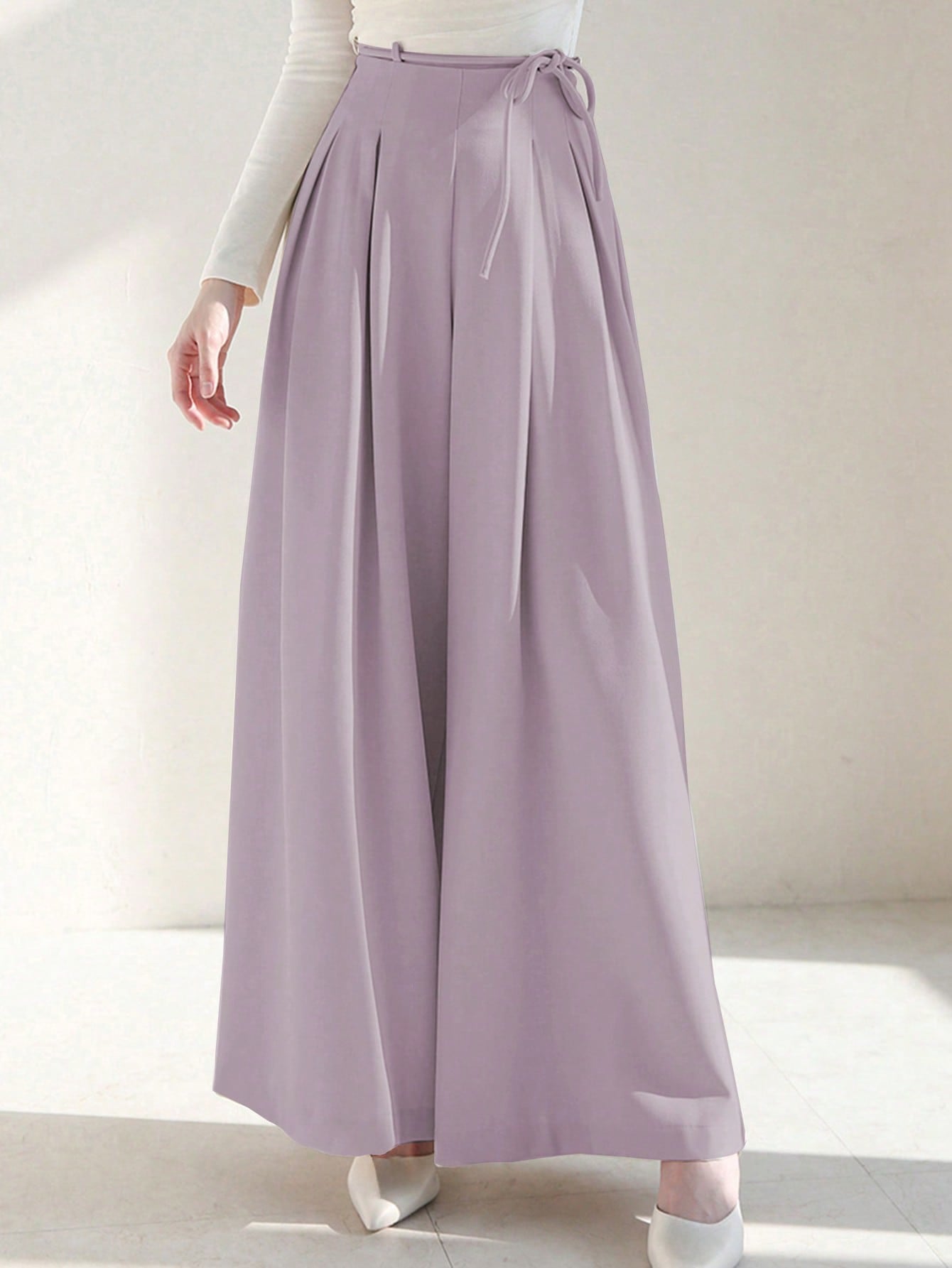 بنطلون نسائي بألوان ثابتة و أرجل واسعة مع حزام قابل للفصل