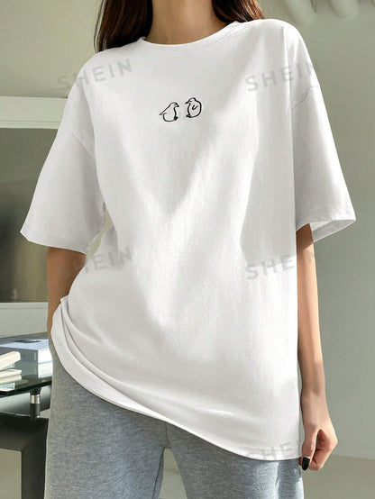 تي شيرت بأكمام قصيرة وتصميم فضفاض