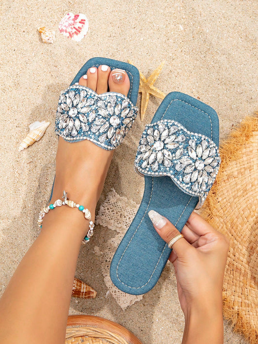 صنادل نسائية صيفية مسطحة من حجر الراين، نمط شاطئ بوهيمي مريح مقاوم للانزلاق مقاس كبير للمناسبات غير الرسمية