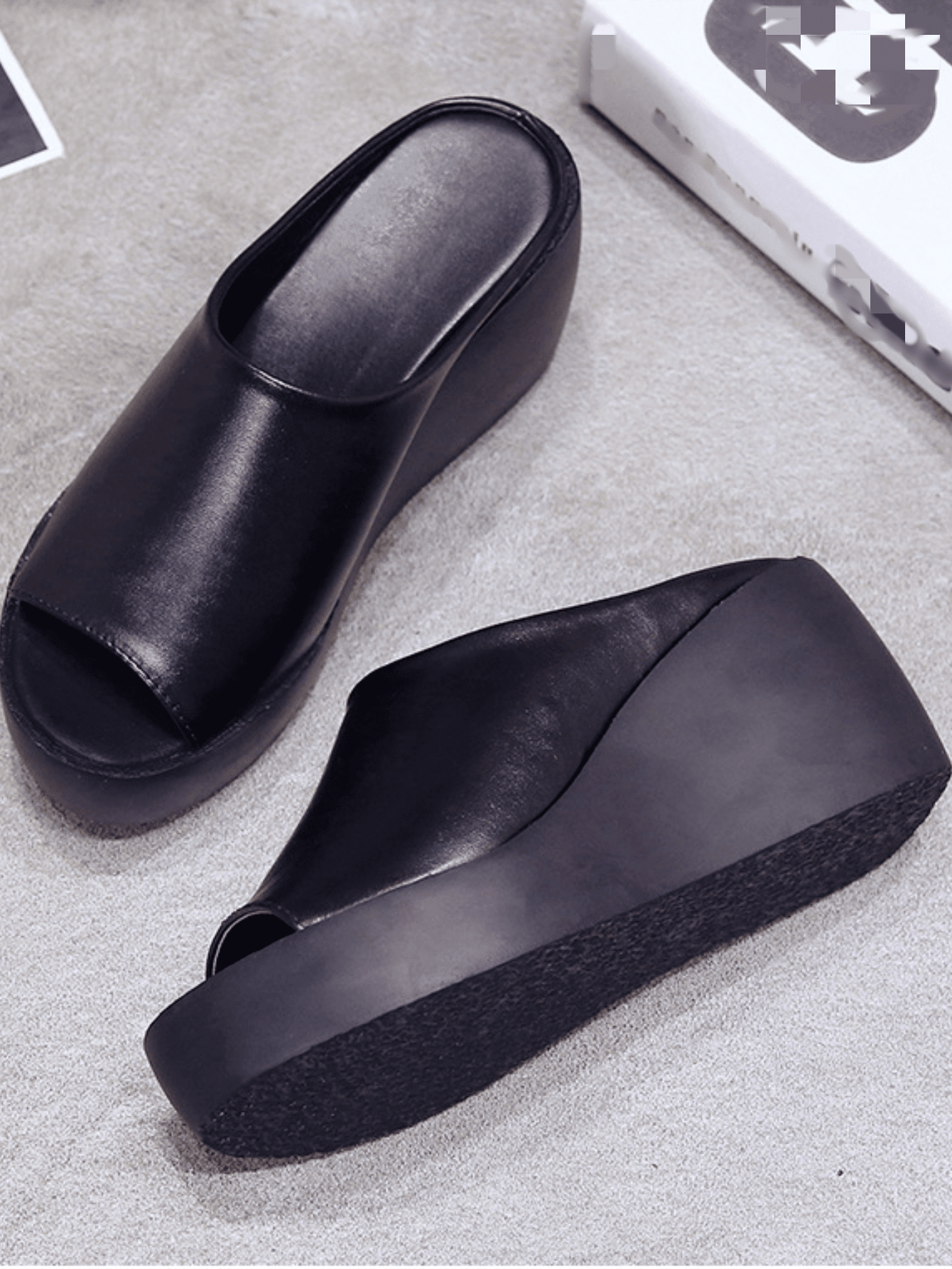 صنادل نسائية بكعب سميك وراحة عالية غير رسمية للرياضة الخارجية بجزء واسع بسيرة واحدة