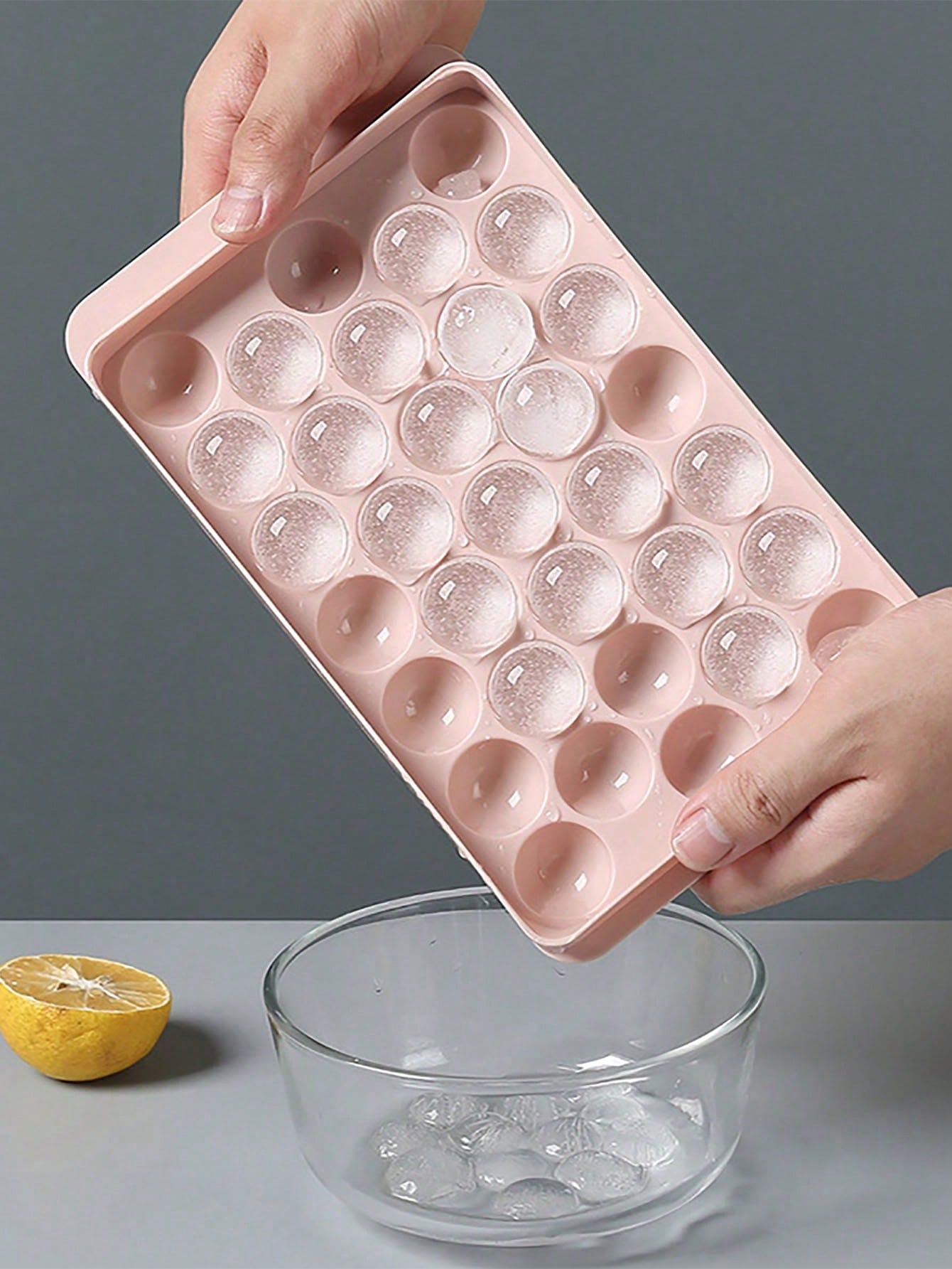 صينية جليد دائرية مغطاة واحدة، قالب جليد بلاستيكي للاستخدام المنزلي في الثلاجة، آلة صنع كرات الثلج الكروية المجمدة