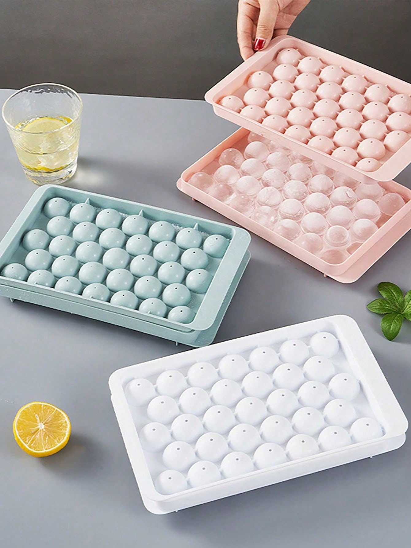 صينية جليد دائرية مغطاة واحدة، قالب جليد بلاستيكي للاستخدام المنزلي في الثلاجة، آلة صنع كرات الثلج الكروية المجمدة